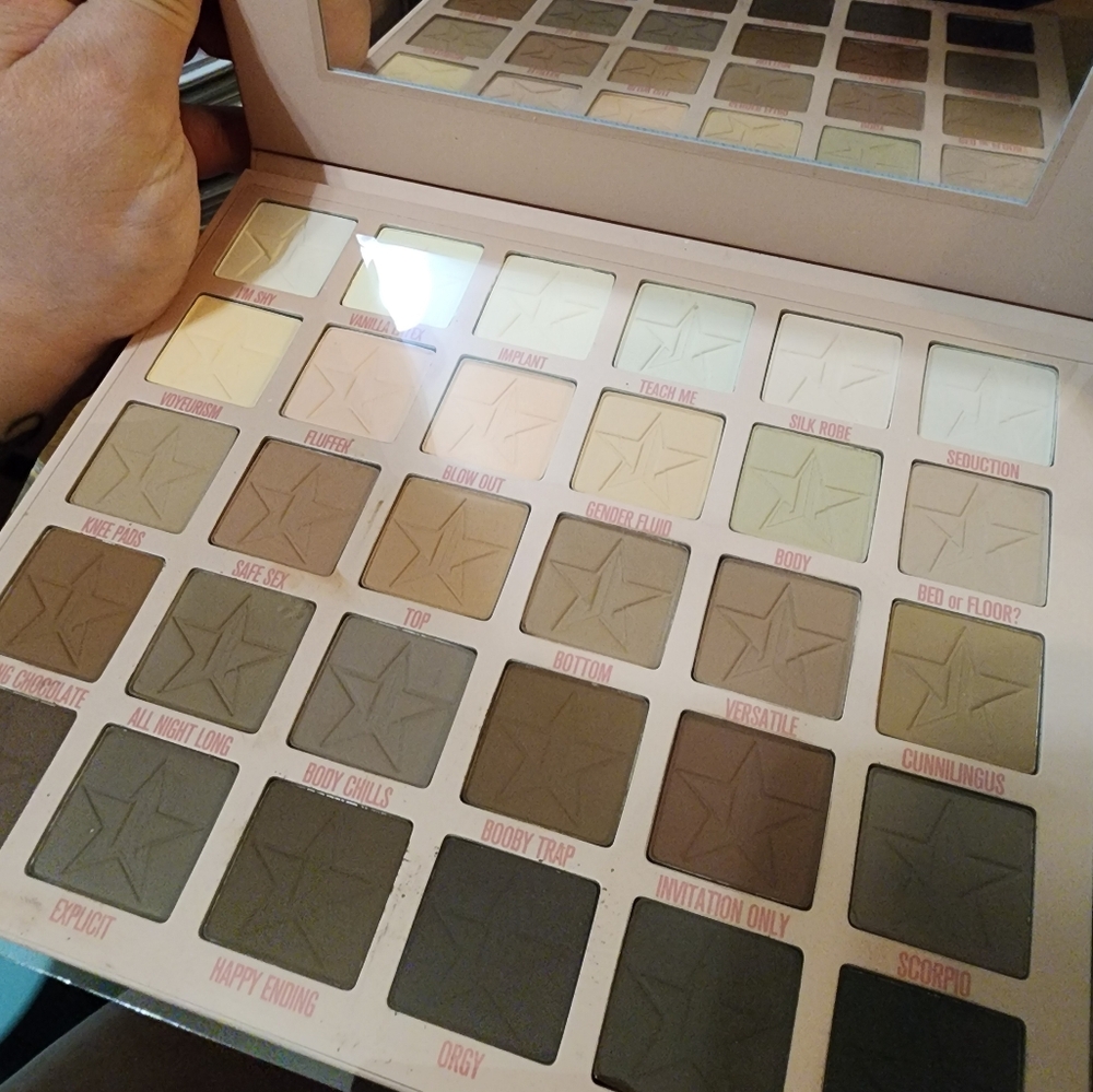 BRAND NEW Jeffree Star OR*Y Makeup Pallette - Picture 2 of 4